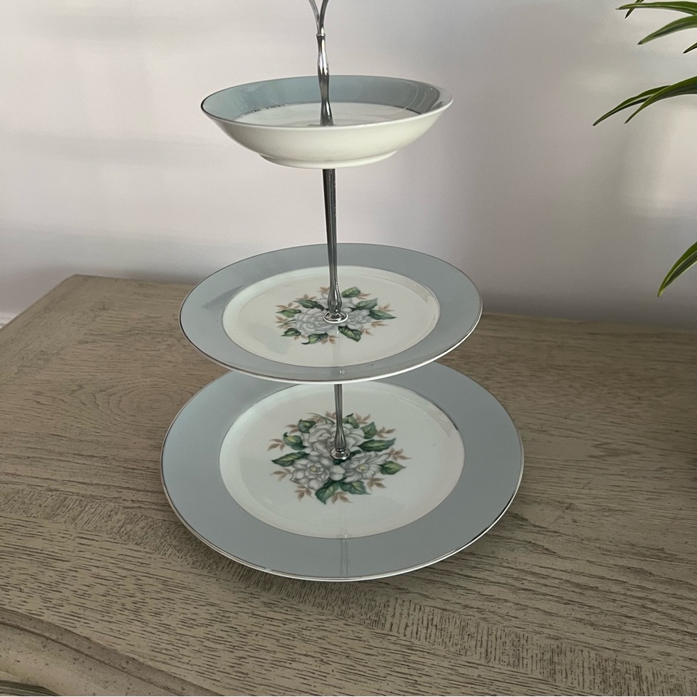 BY ONE GET ONE FREE

Three-Tier Ceramic Serving Stand in Light Blue and White